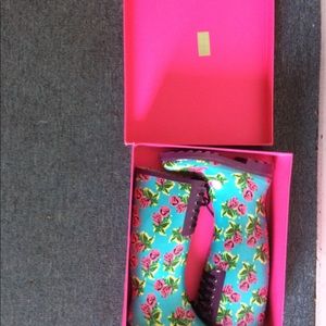 Betsey Johnson Baxter Rain Boots 🌧 👢 📦